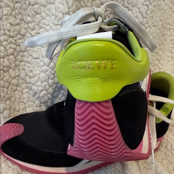 Loewe Sneakers - Picture 3 of 4